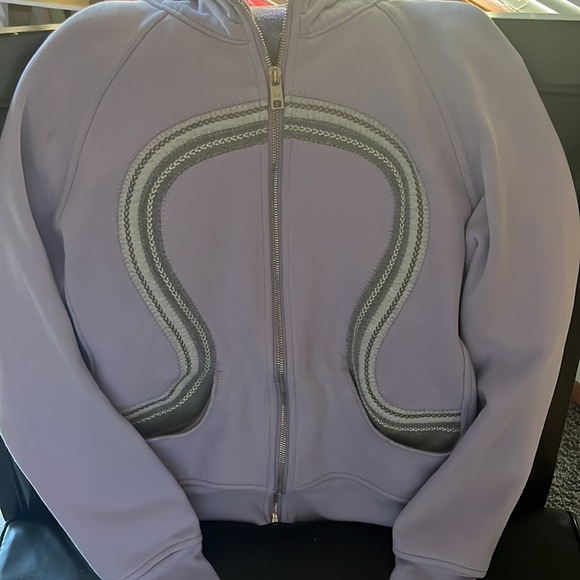 LULELEMON~ Lilac “Cuddle Up” jacket/hoodie zip up hooded sweatshirt  (Sz.10) - Picture 2 of 7